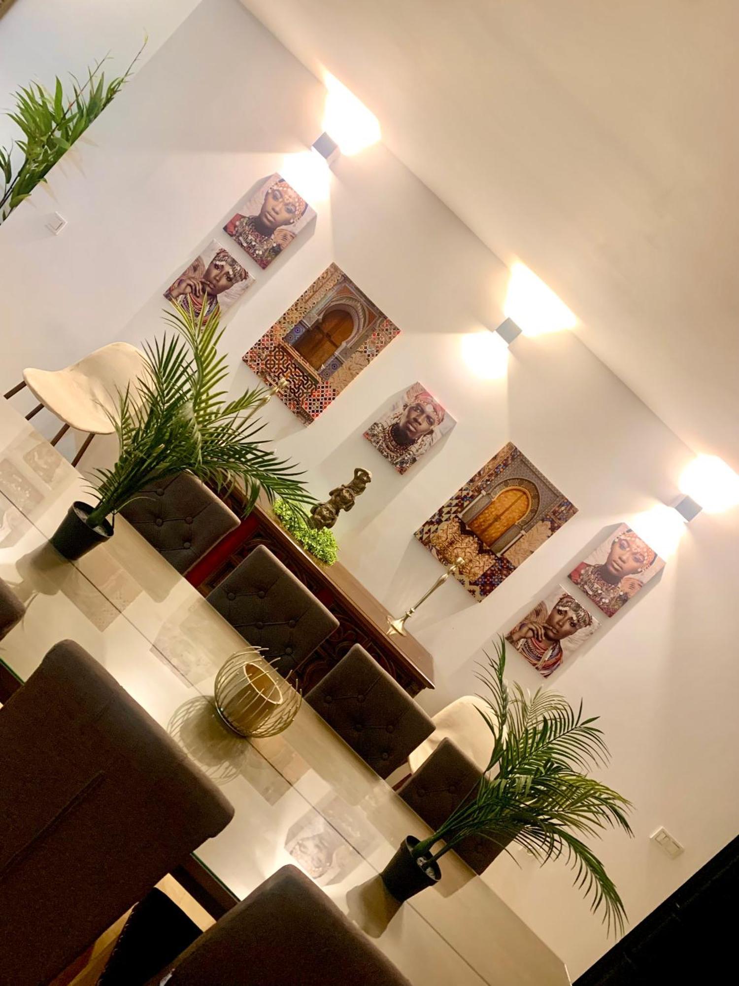 Casa Playa: Spacious 12-Person Retreat with Pool and Beachside Comfort Roquetas de Mar Exterior photo